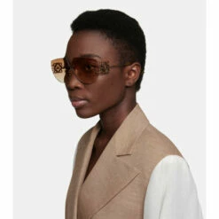 Loewe Anagram Oversized Sunglasses 9 Loewe Anagram Oversized Sunglasses -Loewe Shop unnamed file 1277
