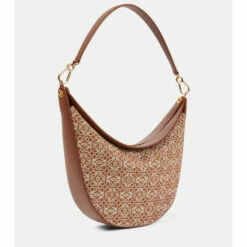 Loewe Luna Anagram Shoulder Bag 7 Loewe Luna Anagram Shoulder Bag -Loewe Shop unnamed file 1570