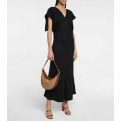 Loewe Luna Anagram Shoulder Bag 8 Loewe Luna Anagram Shoulder Bag -Loewe Shop unnamed file 1571