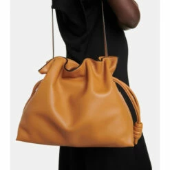 Loewe Flamenco Leather Clutch -Loewe Shop unnamed file 1657