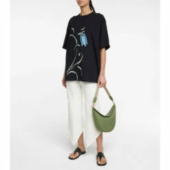 Loewe Luna Leather Shoulder Bag 8 Loewe Luna Leather Shoulder Bag -Loewe Shop unnamed file 1804