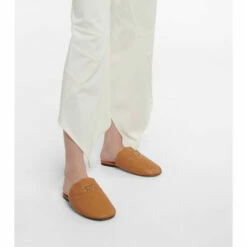 Loewe Anagram Padded Leather Slippers -Loewe Shop unnamed file 1908