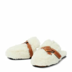 Loewe Gate Shearling Slippers -Loewe Shop unnamed file 1961