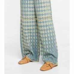 Loewe Gate Leather Slippers -Loewe Shop unnamed file 1970