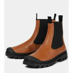 Loewe Leather Chelsea Boots -Loewe Shop unnamed file 2046