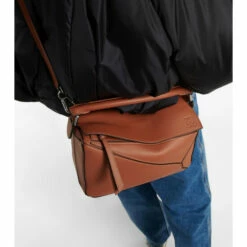 Loewe Puzzle Small Leather Shoulder Bag -Loewe Shop unnamed file 205