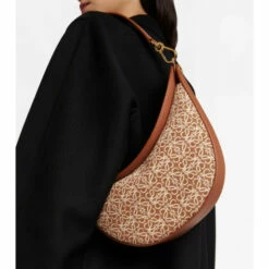 Loewe Luna Anagram Small Shoulder Bag 9 Loewe Luna Anagram Small Shoulder Bag -Loewe Shop unnamed file 2117