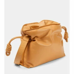 Loewe Flamenco Puffer Leather Clutch -Loewe Shop unnamed file 2277