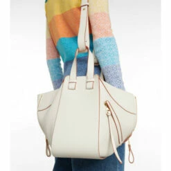 Loewe Hammock Small Leather Shoulder Bag -Loewe Shop unnamed file 2338