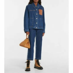 Loewe Hammock Small Leather Shoulder Bag 7 Loewe Hammock Small Leather Shoulder Bag -Loewe Shop unnamed file 2516