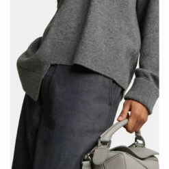 Loewe Anagram Asymmetric Cashmere Sweater -Loewe Shop unnamed file 2800