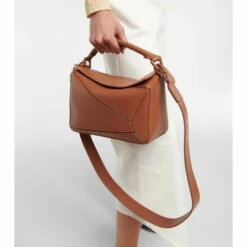 Loewe Puzzle Small Leather Shoulder Bag 9 Loewe Puzzle Small Leather Shoulder Bag -Loewe Shop unnamed file 3009