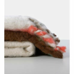 Loewe Striped Mohair-blend Blanket 6 Loewe Striped Mohair-blend Blanket -Loewe Shop unnamed file 464
