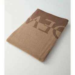 Loewe Wool And Cashmere Blanket 7 Loewe Wool And Cashmere Blanket -Loewe Shop unnamed file 618